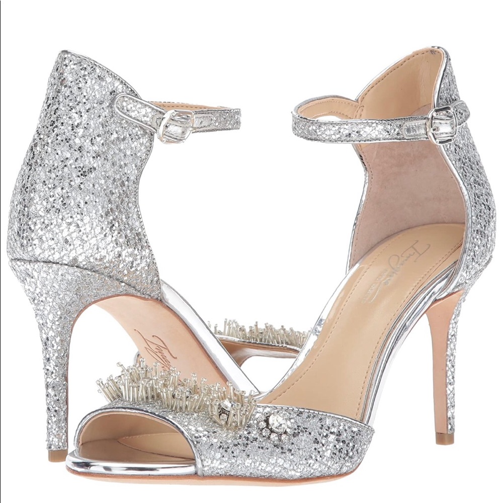 Vince Camuto Heeled Sandal NEW Silver Size 6